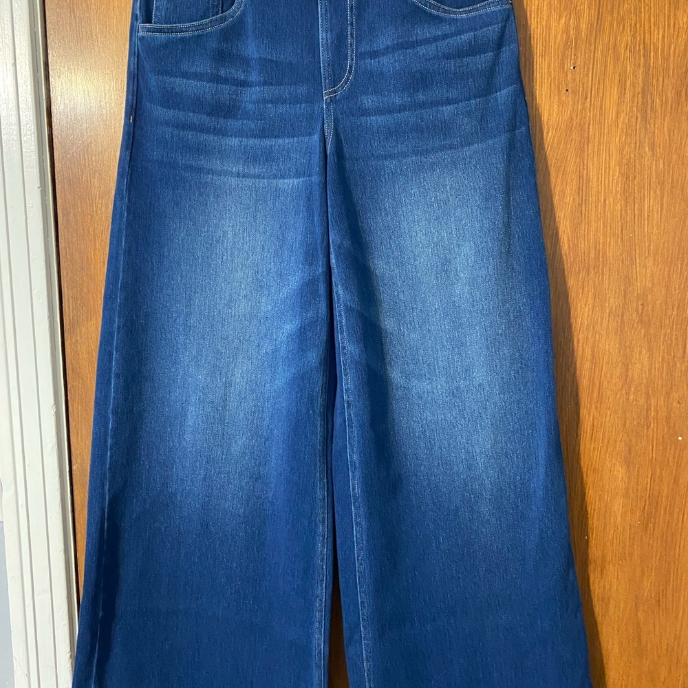 HALARA Flare Wide-Leg Jeans in Deep Blue Wash